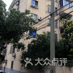 从“上里东小区”到“七里新村” 城市社区的变迁与新生